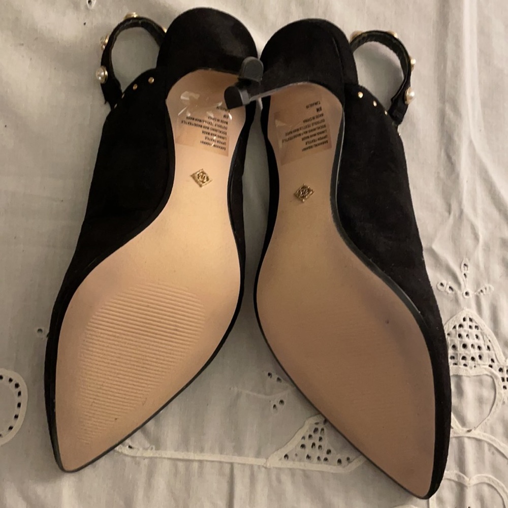 BN Nanette Lepore black dress shoes w/pearl adornments. Size 8, 3/12 inch heels - Picture 3 of 5